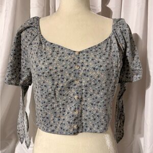 Paper Crane Floral Button-Up Crop Top